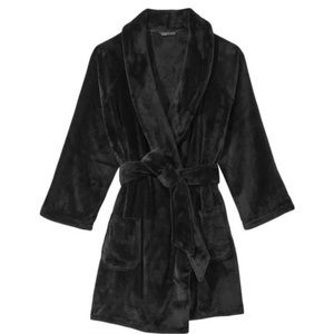 Victoria’s Secret Black Robe / NWT / Short Cozy Black Robe